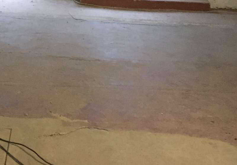 BAU.DE / BAU-Forum: 1. Bild zu Frage "Vorbereitung f&uuml;r Fliesen auf Stahltr&auml;gerdecke" im BAU-Forum "Estrich und Bodenbel&auml;ge"