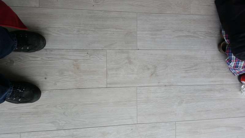 BAU.DE / BAU-Forum: 1. Bild zu Antwort "Ein paar Fotos" auf die Frage "Fliesen im wilden Verband verlegen: Regeln, Muster & zul&auml;ssige Abweichungen?" im BAU-Forum "Estrich und Bodenbel&auml;ge"