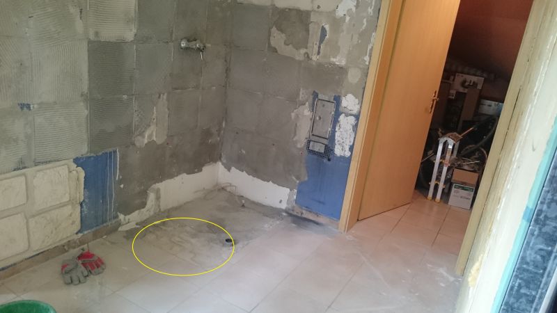 BAU.DE / BAU-Forum: 1. Bild zu Frage "Zwei Fliesen-Fragen &nbsp;-&nbsp; Keller. Wie vorgehen?" im BAU-Forum "Estrich und Bodenbel&auml;ge"