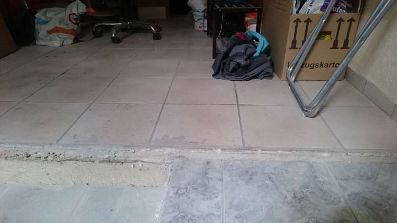 BAU.DE / BAU-Forum: 2. Bild zu Frage "Zwei Fliesen-Fragen &nbsp;-&nbsp; Keller. Wie vorgehen?" im BAU-Forum "Estrich und Bodenbel&auml;ge"