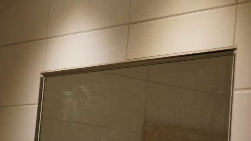 BAU.DE / BAU-Forum: 1. Bild zu Frage "M&auml;ngelr&uuml;ge an Fliesenleger Meister berechtigt?" im BAU-Forum "Estrich und Bodenbel&auml;ge"