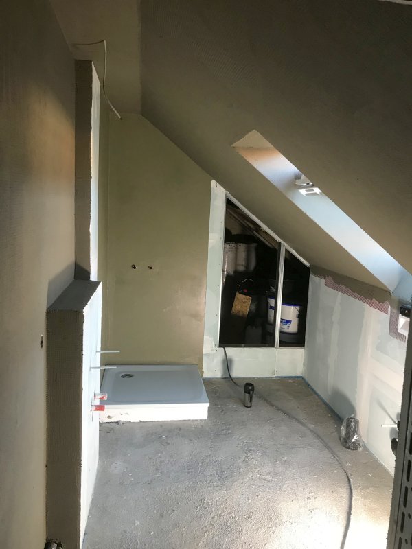 BAU.DE / BAU-Forum: 2. Bild zu Antwort "Antwort" auf die Frage "Estrich-Unebenheiten ausgleichen: Welche Ausgleichsmasse bei 4 cm Höhenunterschied?" im BAU-Forum "Estrich und Bodenbeläge" BAU.DE / BAU-Forum: 2. Bild zu Antwort "Antwort" auf die Frage "Estrich-Unebenheiten ausgleichen: Welche Ausgleichsmasse bei 4 cm Höhenunterschied?" im BAU-Forum "Estrich und Bodenbeläge"