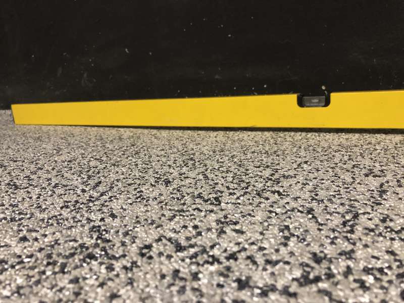 BAU.DE / BAU-Forum: 3. Bild zu Frage "Kellergefälle fehlt nach Sanierung: Ursachen, Mängel & Rechte bei fehlender Drainage?" im BAU-Forum "Estrich und Bodenbeläge" BAU.DE / BAU-Forum: 3. Bild zu Frage "Kellergefälle fehlt nach Sanierung: Ursachen, Mängel & Rechte bei fehlender Drainage?" im BAU-Forum "Estrich und Bodenbeläge"