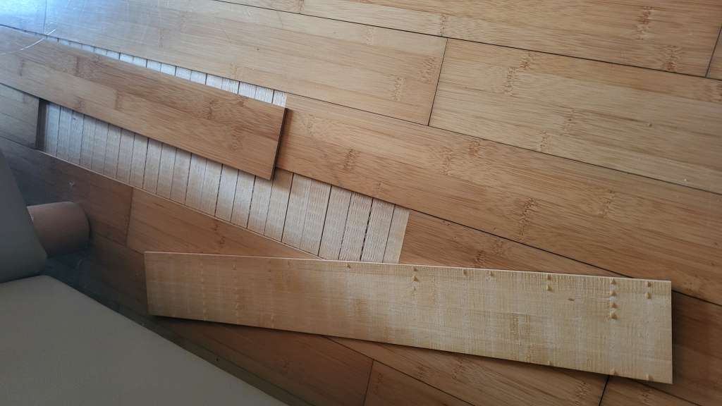 BAU.DE / BAU-Forum: 2. Bild zu Frage "Bambusparkett l&ouml;st sich ab: Deckschicht von Tr&auml;gerplatte - Reparatur?" im BAU-Forum "Estrich und Bodenbel&auml;ge"