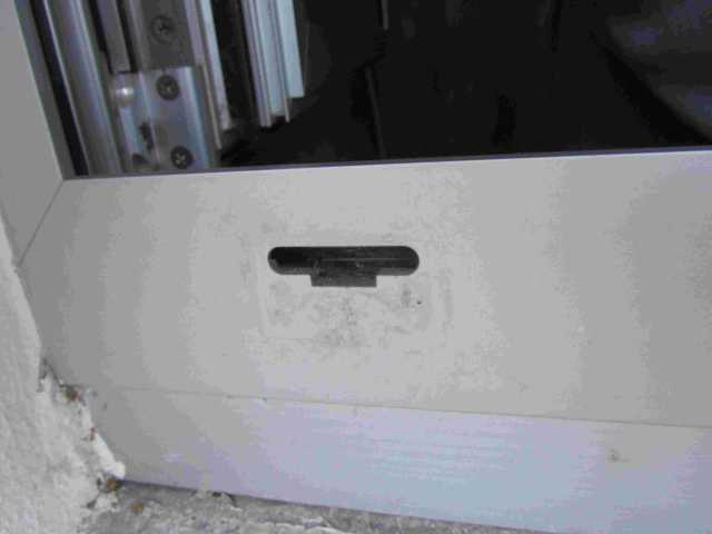 BAU.DE / BAU-Forum: 1. Bild zu Frage "Wasserspitzkappen f&uuml;r Fensterl&uuml;ftungsschlitze finden: Ma&szlig;e, Modelle & Bezugsquellen?" im BAU-Forum "Fenster und Au&szlig;ent&uuml;ren"