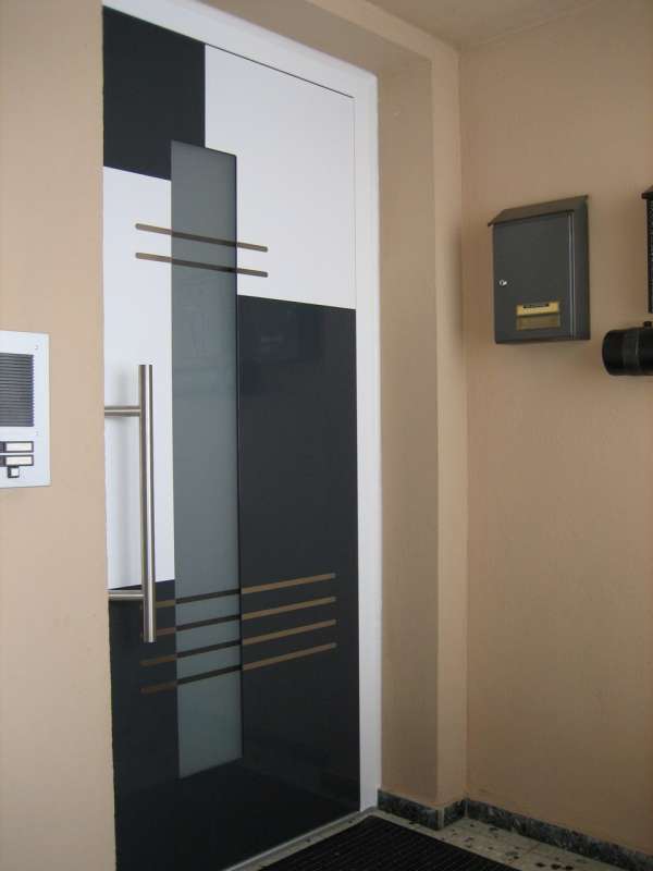 BAU.DE / BAU-Forum: 1. Bild zu Antwort "Kunststofftür Riss: Innenwand – Stabilität & Risikobewertung" auf die Frage "Kömmerling Kunststofftür: Riss im Türflügel – Optischer oder technischer Mangel? Ursachen & Lösungen" im BAU-Forum "Fenster und Außentüren" BAU.DE / BAU-Forum: 1. Bild zu Antwort "Kunststofftür Riss: Innenwand – Stabilität & Risikobewertung" auf die Frage "Kömmerling Kunststofftür: Riss im Türflügel – Optischer oder technischer Mangel? Ursachen & Lösungen" im BAU-Forum "Fenster und Außentüren"