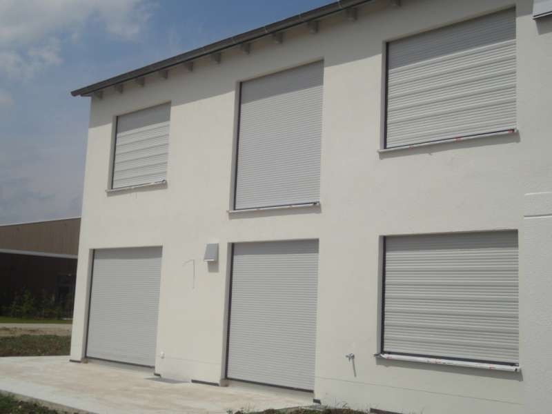 BAU.DE / BAU-Forum: 1. Bild zu Frage "Rolll&auml;den Materialmix: Kunststoff, Aluminium & Mischformen &ndash; Was ist zul&auml;ssig?" im BAU-Forum "Fenster und Au&szlig;ent&uuml;ren"