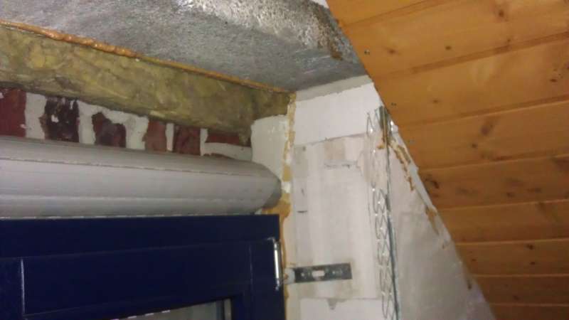 BAU.DE / BAU-Forum: 2. Bild zu Frage "Rollladenkasten fehlt: L&ouml;sungen f&uuml;r Dachfenster, nachtr&auml;glicher Einbau, D&auml;mmung & Kosten?" im BAU-Forum "Fenster und Au&szlig;ent&uuml;ren"