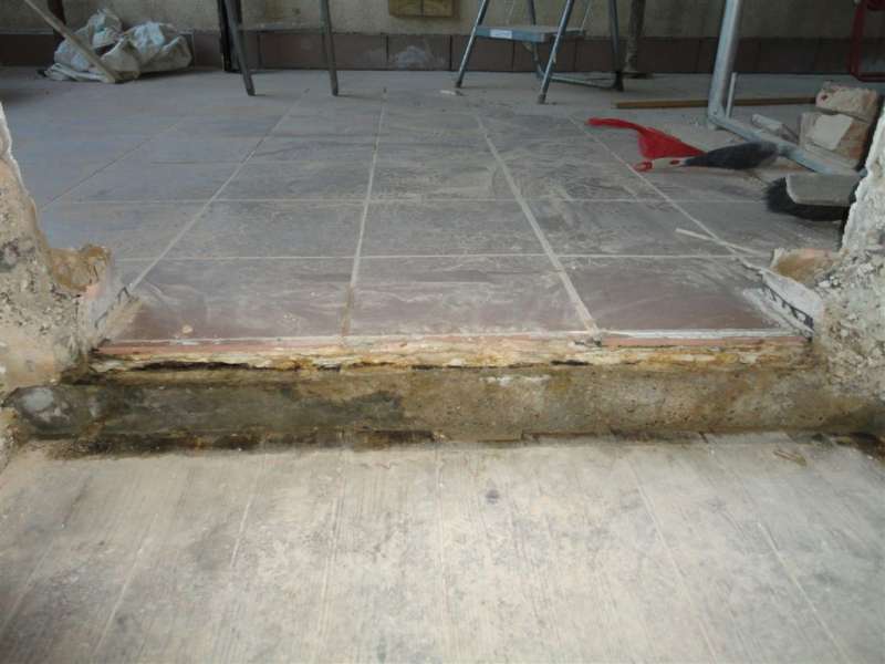 BAU.DE / BAU-Forum: 3. Bild zu Frage "Balkontür wasserdicht einbauen: Abdichtung, Gefälle & Risiken bei Altbauten?" im BAU-Forum "Fenster und Außentüren" BAU.DE / BAU-Forum: 3. Bild zu Frage "Balkontür wasserdicht einbauen: Abdichtung, Gefälle & Risiken bei Altbauten?" im BAU-Forum "Fenster und Außentüren"