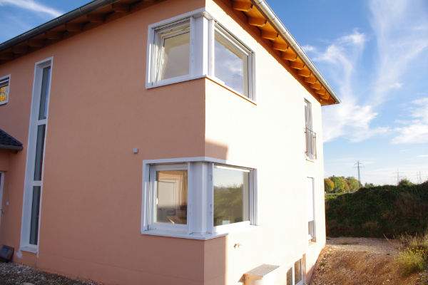 BAU.DE / BAU-Forum: 1. Bild zu Frage "Eckfenster-Abdichtung mangelhaft: Ursachen, Risiken & Sanierungskosten?" im BAU-Forum "Fenster und Außentüren" BAU.DE / BAU-Forum: 1. Bild zu Frage "Eckfenster-Abdichtung mangelhaft: Ursachen, Risiken & Sanierungskosten?" im BAU-Forum "Fenster und Außentüren"