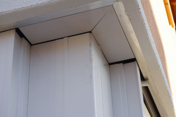 BAU.DE / BAU-Forum: 3. Bild zu Frage "Eckfenster-Abdichtung mangelhaft: Ursachen, Risiken & Sanierungskosten?" im BAU-Forum "Fenster und Außentüren" BAU.DE / BAU-Forum: 3. Bild zu Frage "Eckfenster-Abdichtung mangelhaft: Ursachen, Risiken & Sanierungskosten?" im BAU-Forum "Fenster und Außentüren"