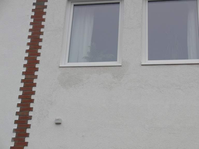 BAU.DE / BAU-Forum: 3. Bild zu Frage "Fensterbank zu dicht an Fassade: Ursachen, Folgen & L&ouml;sungen bei geringem Abstand?" im BAU-Forum "Fenster und Au&szlig;ent&uuml;ren"