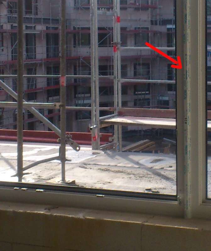 BAU.DE / BAU-Forum: 1. Bild zu Frage "Balkont&uuml;r &Ouml;ffnungswinkel: 180 Grad m&ouml;glich? Ursachen, L&ouml;sungen & Anspr&uuml;che im Neubau" im BAU-Forum "Fenster und Au&szlig;ent&uuml;ren"