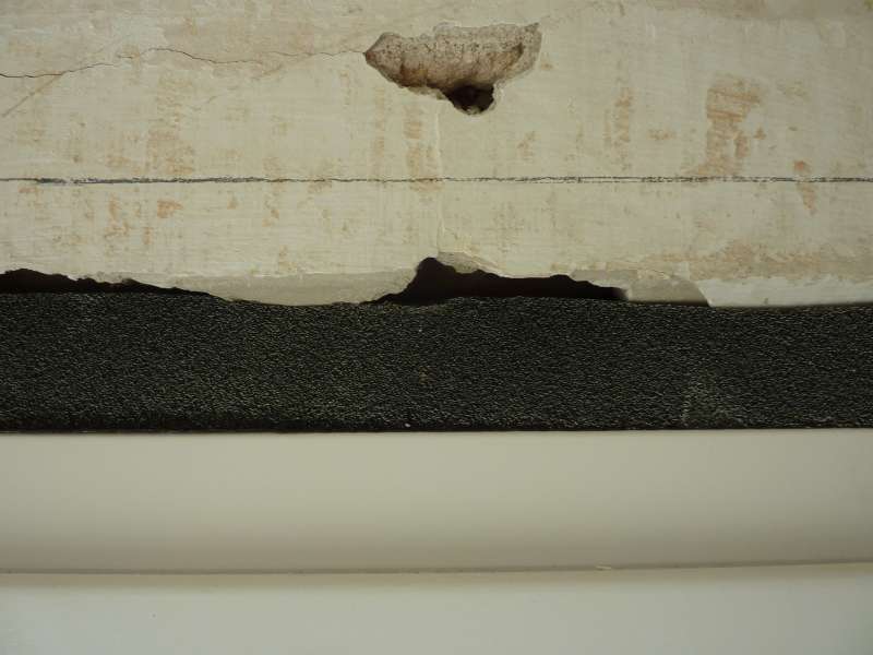 BAU.DE / BAU-Forum: 5. Bild zu Frage "Kompriband am Fenster nicht dicht: Ursachen, Folgen & korrekte Abdichtung?" im BAU-Forum "Fenster und Au&szlig;ent&uuml;ren"