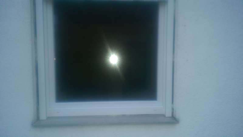 BAU.DE / BAU-Forum: 3. Bild zu Antwort "Die Fotos" auf die Frage "Fenster zu klein: L&uuml;cken zwischen Putz und Rahmen &ndash; Ursachen, Abdichtung & Kosten?" im BAU-Forum "Fenster und Au&szlig;ent&uuml;ren"