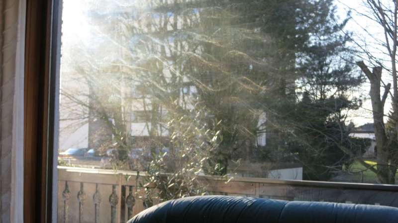 BAU.DE / BAU-Forum: 1. Bild zu Frage "Wellenmuster im Fensterglas: Ursachen, Risiken & Sofortma&szlig;nahmen?" im BAU-Forum "Fenster und Au&szlig;ent&uuml;ren"