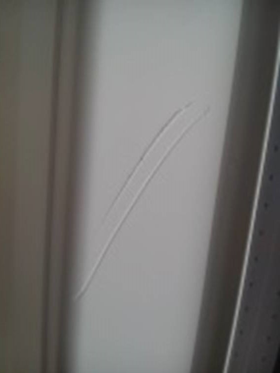 BAU.DE / BAU-Forum: 1. Bild zu Frage "Macken an Fenstern und Rahmen: Ursachen, Reparatur & Vorbeugung?" im BAU-Forum "Fenster und Au&szlig;ent&uuml;ren"