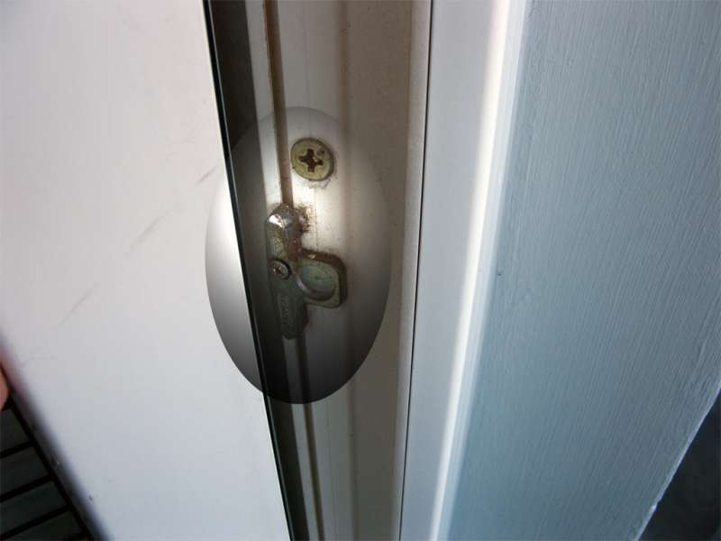 BAU.DE / BAU-Forum: 3. Bild zu Frage "Balkont&uuml;r undicht: Ursachen, Reparatur-M&ouml;glichkeiten & Kosten f&uuml;r Mieter?" im BAU-Forum "Fenster und Au&szlig;ent&uuml;ren"