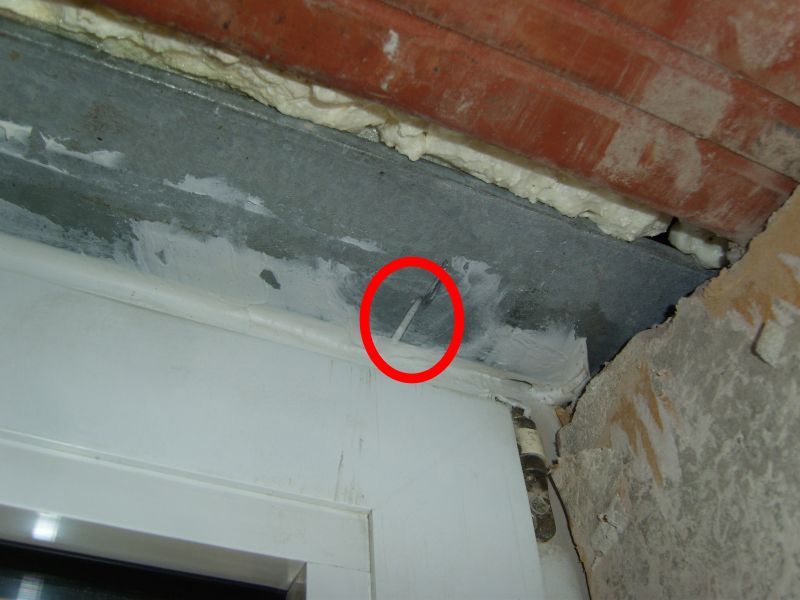 BAU.DE / BAU-Forum: 3. Bild zu Frage "Fenstersturz nach Einbau: Ursachen, Risiken & Rechte bei mangelhafter Montage?" im BAU-Forum "Fenster und Außentüren" BAU.DE / BAU-Forum: 3. Bild zu Frage "Fenstersturz nach Einbau: Ursachen, Risiken & Rechte bei mangelhafter Montage?" im BAU-Forum "Fenster und Außentüren"