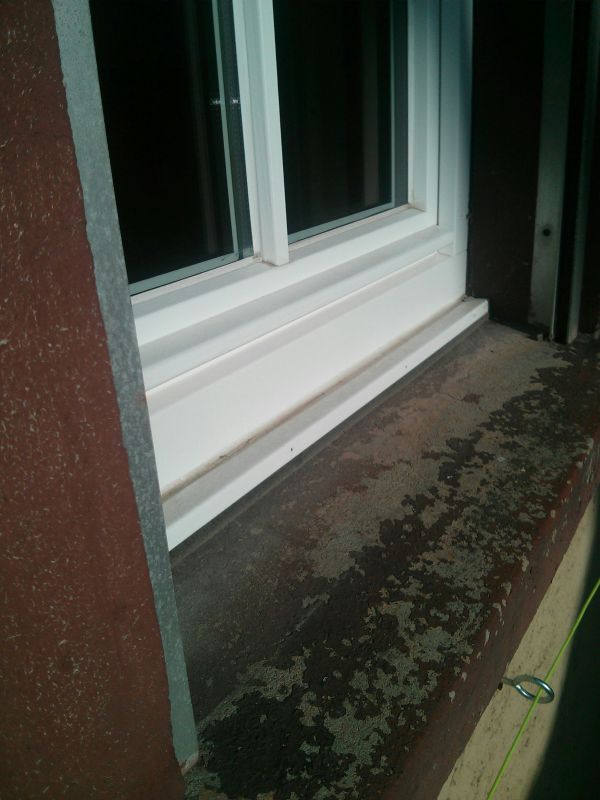 BAU.DE / BAU-Forum: 1. Bild zu Frage "Fenster abdichten mit Kompriband: D&auml;mmung unter Fenster, Material & Anleitung?" im BAU-Forum "Fenster und Au&szlig;ent&uuml;ren"