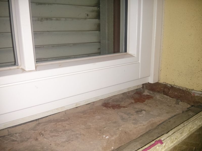 BAU.DE / BAU-Forum: 2. Bild zu Frage "Fenster abdichten mit Kompriband: D&auml;mmung unter Fenster, Material & Anleitung?" im BAU-Forum "Fenster und Au&szlig;ent&uuml;ren"