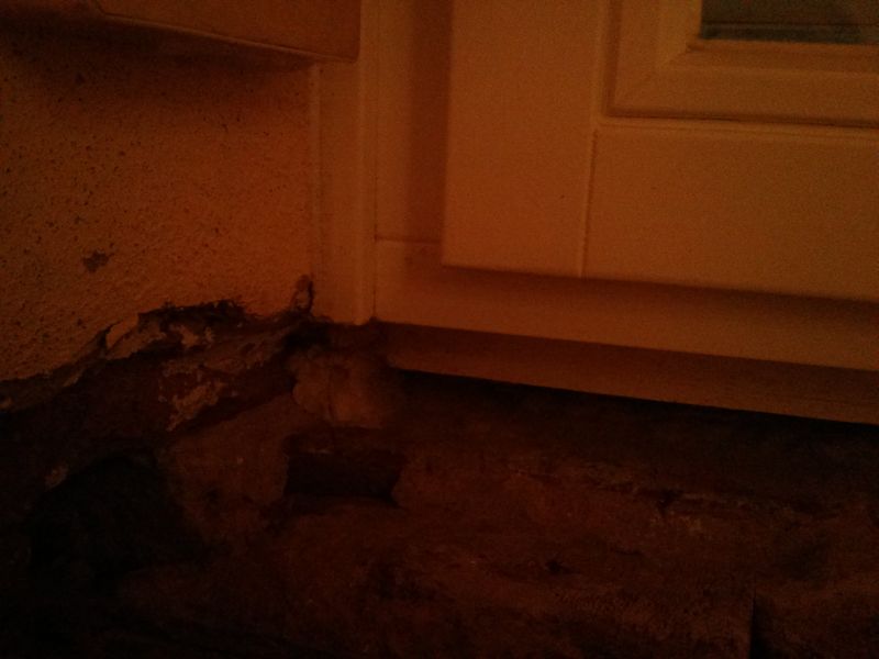 BAU.DE / BAU-Forum: 4. Bild zu Frage "Fenster abdichten mit Kompriband: D&auml;mmung unter Fenster, Material & Anleitung?" im BAU-Forum "Fenster und Au&szlig;ent&uuml;ren"