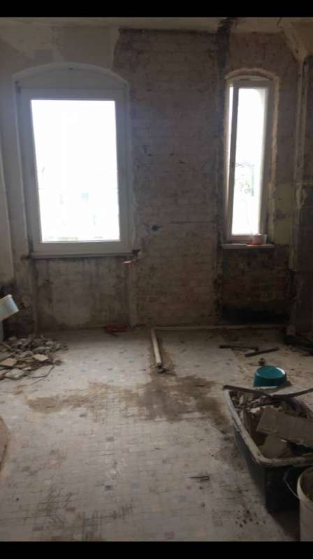 BAU.DE / BAU-Forum: 1. Bild zu Frage "Stichbogenfenster im Altbau: Toleranzen, Einbau & Expertise für Renovierung?" im BAU-Forum "Fenster und Außentüren" BAU.DE / BAU-Forum: 1. Bild zu Frage "Stichbogenfenster im Altbau: Toleranzen, Einbau & Expertise für Renovierung?" im BAU-Forum "Fenster und Außentüren"