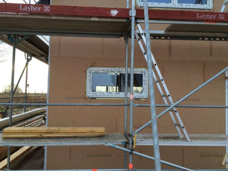 BAU.DE / BAU-Forum: 1. Bild zu Frage "Holzrahmenhaus: Fehlende &Uuml;berd&auml;mmung &ndash; Ist der Einbau ohne 3 cm D&auml;mmung zul&auml;ssig?" im BAU-Forum "Fenster und Au&szlig;ent&uuml;ren"