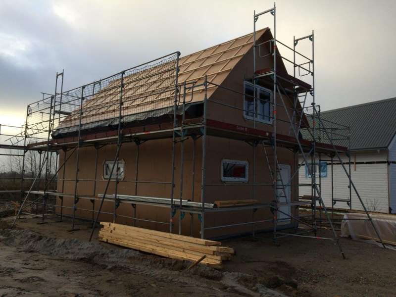 BAU.DE / BAU-Forum: 3. Bild zu Antwort "Holzrahmenhaus: Fenster raus? &ndash; Fragen zum DWD-Aufbau" auf die Frage "Holzrahmenhaus: Fehlende &Uuml;berd&auml;mmung &ndash; Ist der Einbau ohne 3 cm D&auml;mmung zul&auml;ssig?" im BAU-Forum "Fenster und Au&szlig;ent&uuml;ren"