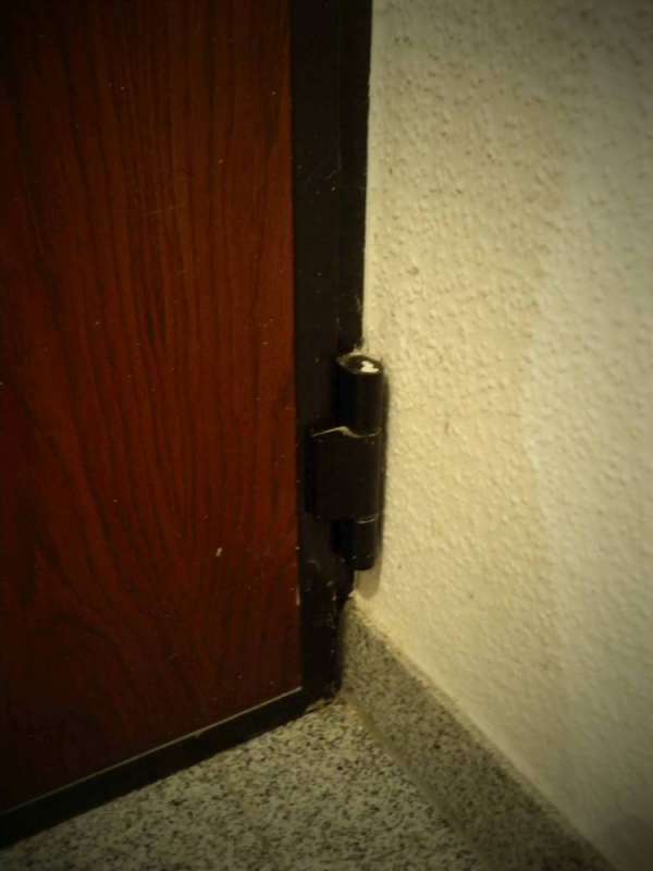 BAU.DE / BAU-Forum: 1. Bild zu Frage "Biffar 2 Haust&uuml;r einstellen: Schleift am Boden &ndash; Anleitung zum H&ouml;herstellen?" im BAU-Forum "Fenster und Au&szlig;ent&uuml;ren"