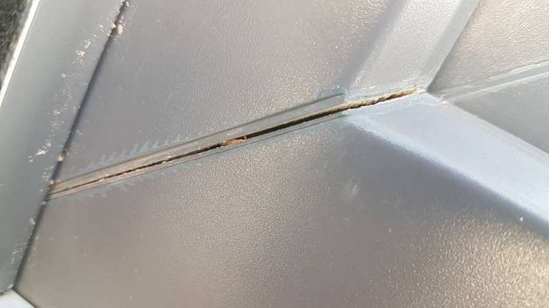 BAU.DE / BAU-Forum: 1. Bild zu Frage "Kunststofffenster: Gerissene Schwei&szlig;n&auml;hte an Gehrungen &ndash; Ursachen, Reparatur & Gew&auml;hrleistung?" im BAU-Forum "Fenster und Au&szlig;ent&uuml;ren"