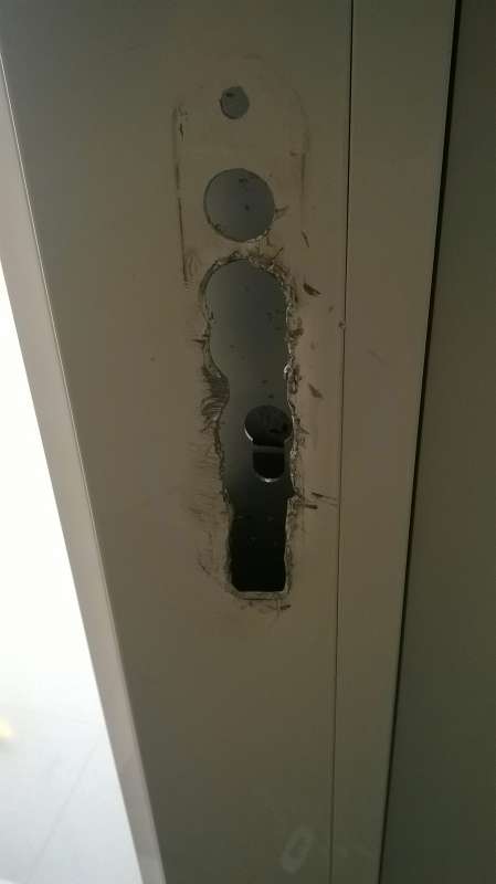 BAU.DE / BAU-Forum: 1. Bild zu Frage "T&uuml;r&ouml;ffnung Mehrfachverriegelung: Fachgerecht? Kosten, Besch&auml;digungen & Alternativen?" im BAU-Forum "Fenster und Au&szlig;ent&uuml;ren"