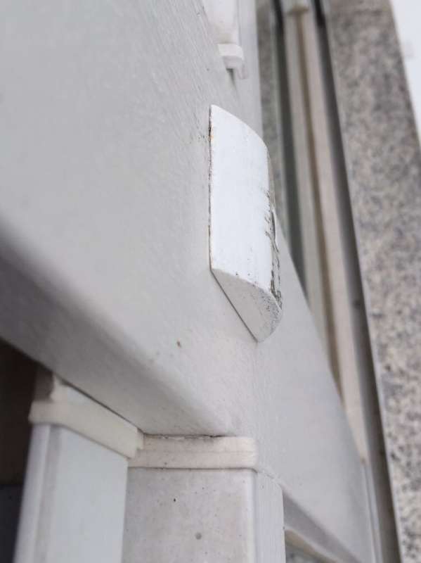 BAU.DE / BAU-Forum: 1. Bild zu Frage "Rollladen klappert bei Wind: Ursachen, L&ouml;sungen & Schutz vor Besch&auml;digung?" im BAU-Forum "Fenster und Au&szlig;ent&uuml;ren"