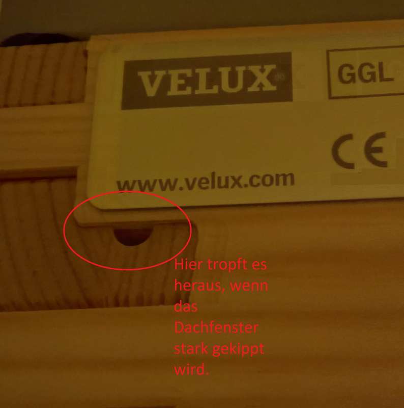 BAU.DE / BAU-Forum: 1. Bild zu Frage "Velux Dachfenster tropft: Ursachen, Sofortma&szlig;nahmen & Fachhilfe bei Undichtigkeit?" im BAU-Forum "Fenster und Au&szlig;ent&uuml;ren"