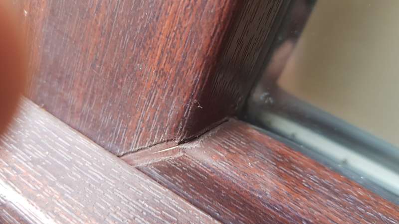 BAU.DE / BAU-Forum: 4. Bild zu Frage "Ecklager hoch geschraubt. Streift immer noch" im BAU-Forum "Fenster und Außentüren" BAU.DE / BAU-Forum: 4. Bild zu Frage "Ecklager hoch geschraubt. Streift immer noch" im BAU-Forum "Fenster und Außentüren"