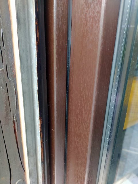 BAU.DE / BAU-Forum: 1. Bild zu Antwort "Fotos" auf die Frage "Kunststofffenster verzogen? Ursachen, Pr&uuml;fung & Kosten der Fensterreparatur" im BAU-Forum "Fenster und Au&szlig;ent&uuml;ren"