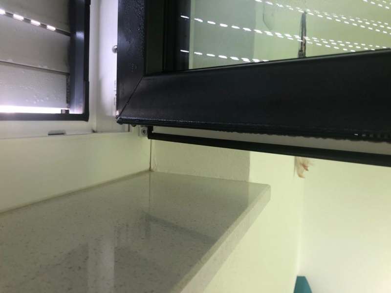 BAU.DE / BAU-Forum: 2. Bild zu Frage "Wasser im Fensterrahmen bei K&auml;lte: Ursachen, Folgen & L&ouml;sungen f&uuml;r Neubau?" im BAU-Forum "Fenster und Au&szlig;ent&uuml;ren"