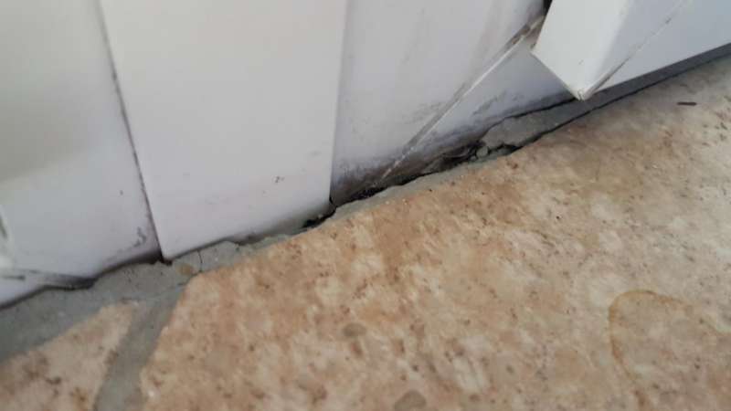 BAU.DE / BAU-Forum: 2. Bild zu Frage "Altbau (1978) mit Fenstern (2004) &nbsp;-&nbsp; Fenster abdichten / "ert&uuml;chtigen" - wie vorgehen und welche Materialien verwenden?" im BAU-Forum "Fenster und Au&szlig;ent&uuml;ren"