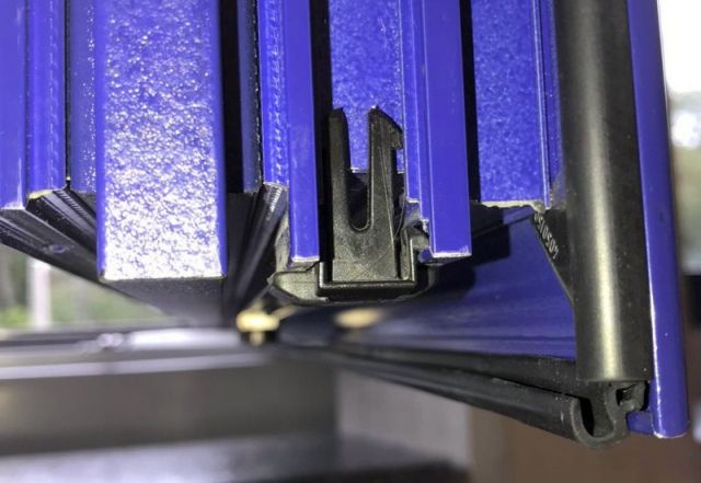 BAU.DE / BAU-Forum: 5. Bild zu Frage "Ich bin verzweifelt auf der Suche nach diesem Bauteil" im BAU-Forum "Fenster und Au&szlig;ent&uuml;ren"