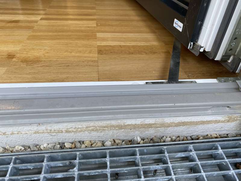 BAU.DE / BAU-Forum: 5. Bild zu Frage "Ist die Terrassent&uuml;r undicht?" im BAU-Forum "Fenster und Au&szlig;ent&uuml;ren"