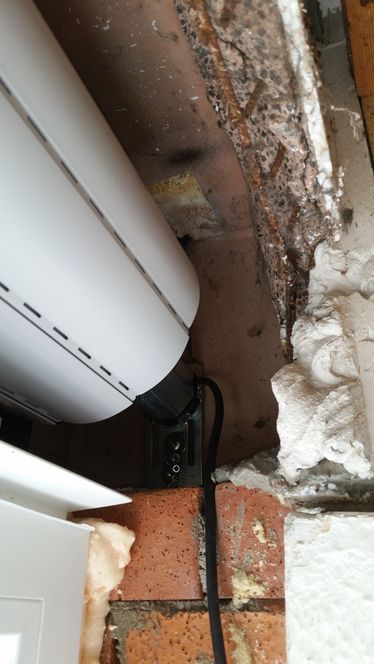 BAU.DE / BAU-Forum: 5. Bild zu Frage "Ist der geschw&auml;chte Rollladensturz noch tragf&auml;hig?" im BAU-Forum "Fenster und Au&szlig;ent&uuml;ren"