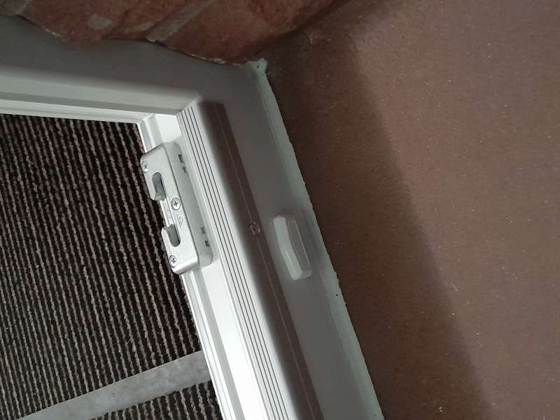 BAU.DE / BAU-Forum: 2. Bild zu Antwort "Weitere Bilder zur Terrassent&uuml;r" auf die Frage "Balkont&uuml;r-Austausch im Altbau: Rahmenbreite ungleichm&auml;&szlig;ig &ndash; Mangel, Rechte & Vorgehen?" im BAU-Forum "Fenster und Au&szlig;ent&uuml;ren"