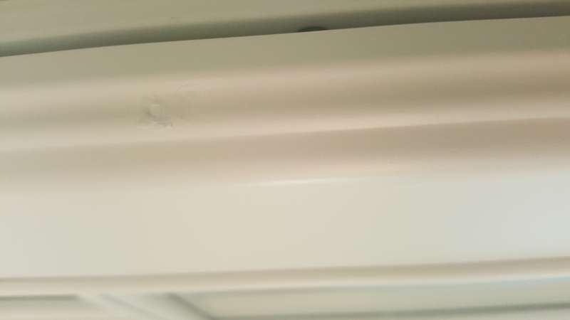 BAU.DE / BAU-Forum: 1. Bild zu Frage "Barcode von Glasschiebetür entfernen & Sprossenbefestigung: Risse durch Nagelung normal?" im BAU-Forum "Fenster und Außentüren" BAU.DE / BAU-Forum: 1. Bild zu Frage "Barcode von Glasschiebetür entfernen & Sprossenbefestigung: Risse durch Nagelung normal?" im BAU-Forum "Fenster und Außentüren"