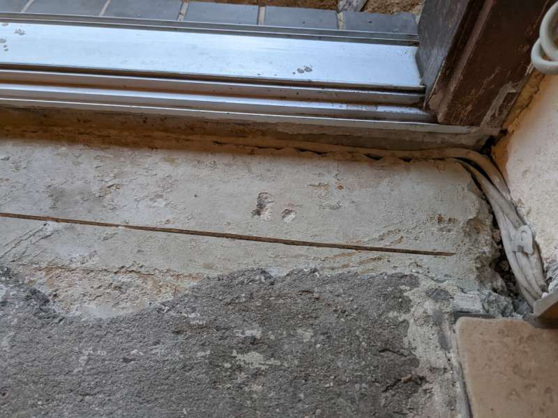 BAU.DE / BAU-Forum: 2. Bild zu Frage "Hebeschiebetür: Fragen zur Abdichtung und Estrich" im BAU-Forum "Fenster und Außentüren" BAU.DE / BAU-Forum: 2. Bild zu Frage "Hebeschiebetür: Fragen zur Abdichtung und Estrich" im BAU-Forum "Fenster und Außentüren"