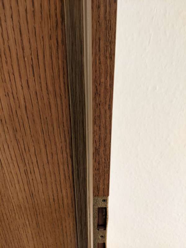 BAU.DE / BAU-Forum: 1. Bild zu Frage "Suche nach (alter?) spezieller Innentürdichtung" im BAU-Forum "Fenster und Außentüren" BAU.DE / BAU-Forum: 1. Bild zu Frage "Suche nach (alter?) spezieller Innentürdichtung" im BAU-Forum "Fenster und Außentüren"