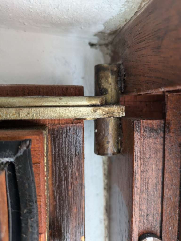 BAU.DE / BAU-Forum: 4. Bild zu Frage "Altes Holzfenster - Einstellung nicht möglich?" im BAU-Forum "Fenster und Außentüren" BAU.DE / BAU-Forum: 4. Bild zu Frage "Altes Holzfenster - Einstellung nicht möglich?" im BAU-Forum "Fenster und Außentüren"