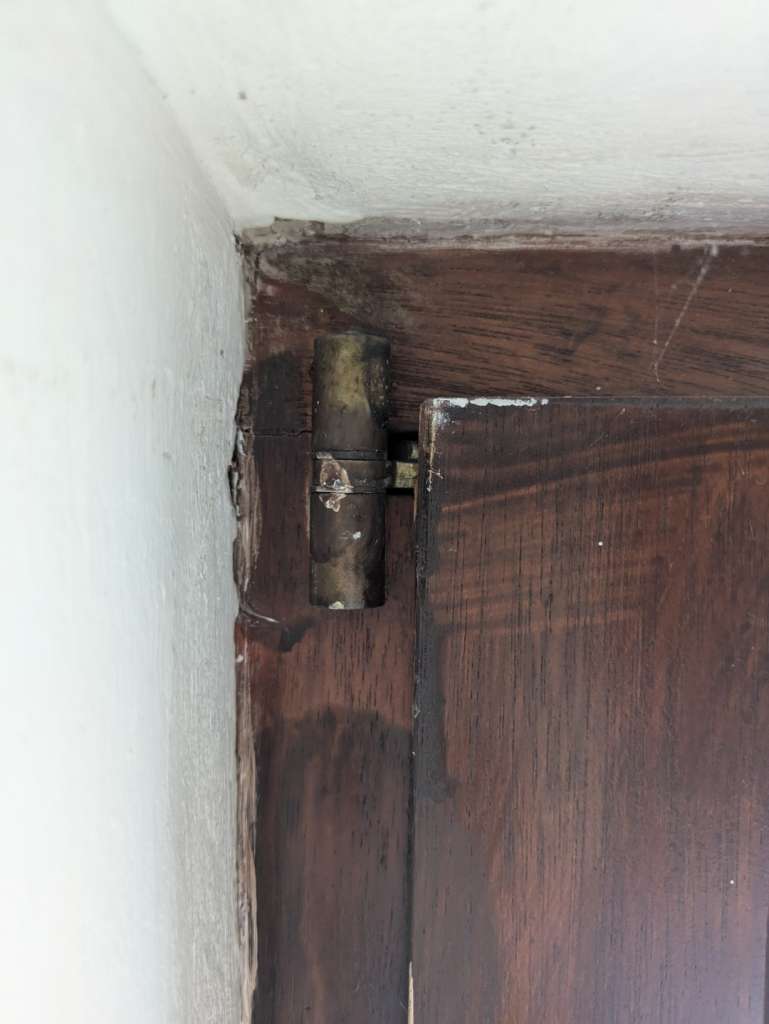 BAU.DE / BAU-Forum: 4. Bild zu Antwort "Weitere Bilder" auf die Frage "Altes Holzfenster einstellen: Ursachen, Optionen & Tipps zur Reparatur?" im BAU-Forum "Fenster und Außentüren" BAU.DE / BAU-Forum: 4. Bild zu Antwort "Weitere Bilder" auf die Frage "Altes Holzfenster einstellen: Ursachen, Optionen & Tipps zur Reparatur?" im BAU-Forum "Fenster und Außentüren"