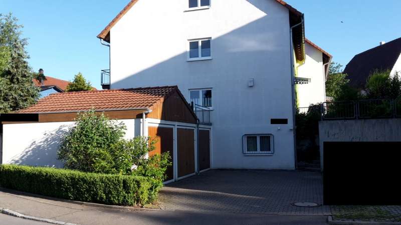 BAU.DE / BAU-Forum: 1. Bild zu Frage "Holzst&auml;nder-Fertighaus: helle Stellen an der Au&szlig;enseite der S&uuml;dwand" im BAU-Forum "Fertighaus"