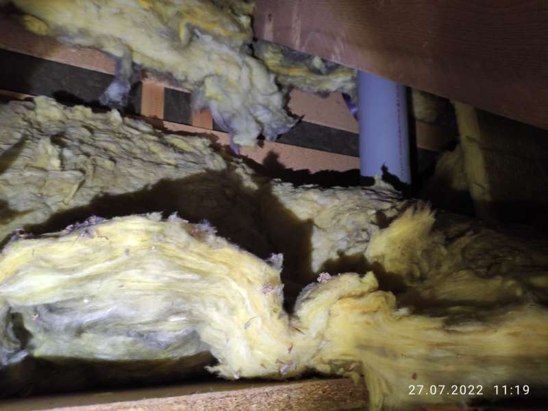 BAU.DE / BAU-Forum: 3. Bild zu Antwort "Zwischendeckend&auml;mmung: Erg&auml;nzung der Steinwolle sinnvoll?" auf die Frage "Zwischendecke d&auml;mmen: Optimierung der D&auml;mmung zwischen Erdgeschoss und Obergeschoss?" im BAU-Forum "Fertighaus"