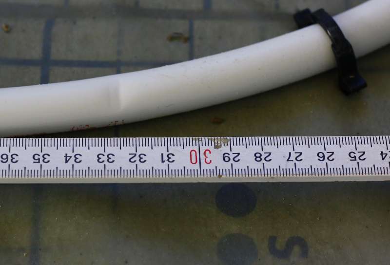 BAU.DE / BAU-Forum: 1. Bild zu Frage "Delle im Verbundrohr einer Bodenheizung" im BAU-Forum "Fußbodenheizungen / Wandheizungen" BAU.DE / BAU-Forum: 1. Bild zu Frage "Delle im Verbundrohr einer Bodenheizung" im BAU-Forum "Fußbodenheizungen / Wandheizungen"